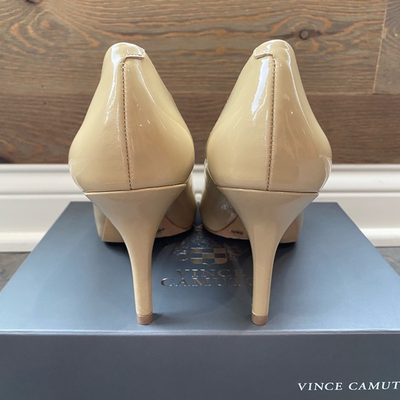 NWB Vince Camuto Nude Soft Cow Patent Heels - Picture 4 of 6